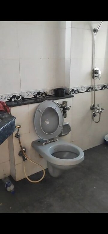 Attached Bathroom in 2 BHK Apartment at Raheja Interface Heights, Malad West – for Rent