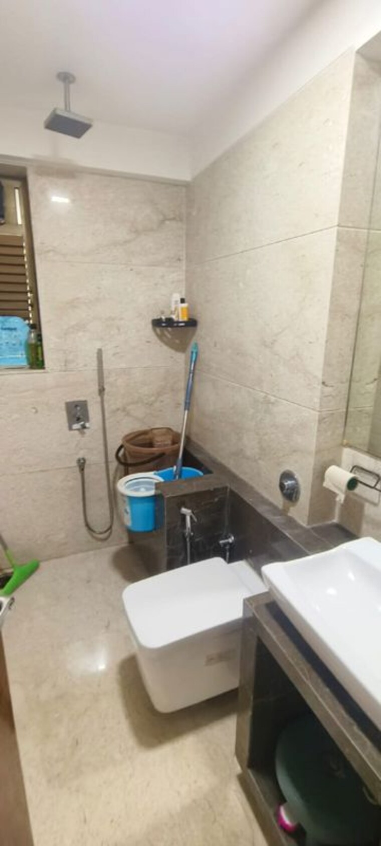 Bathroom, khar west 3 Bedroom 1100 Sq.Ft. Apartment In Khar West Mumbai 10124804