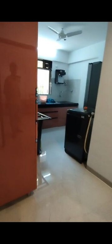 Furnished Amenities in 3 BHK Apartment at Khar West – for Rent