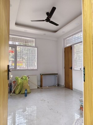 Room in 3 BHK Apartment at Express Apartments, Vaishali Sector 3 – for Sale