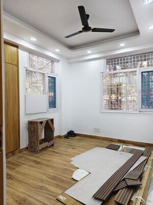 Room in 3 BHK Apartment at Express Apartments, Vaishali Sector 3 – for Sale