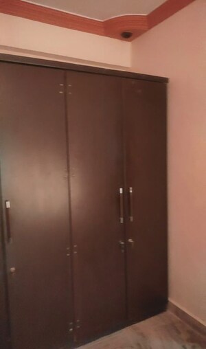 Cupboard in 1 RK Apartment at Sohini Apartment, Santacruz East – for Rent