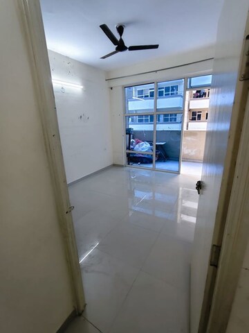2 BHK Apartment For Rent in Pyramid Urban Homes 3, Sector 67a