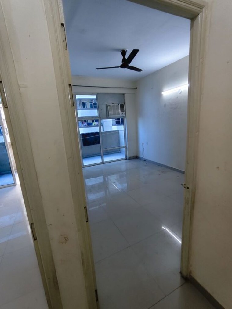 Balcony, pyramid-urban-homes-3 2 Bedroom 810 Sq.Ft. Apartment In Sector 67a Gurgaon 10124993