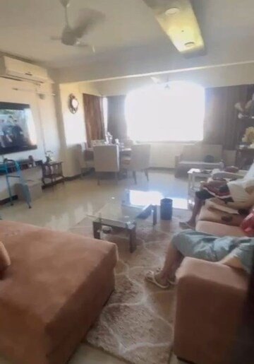 2.5 BHK Apartment For Sale in Gitanjali Apartmnet, Colaba