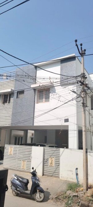 2 BHK Villa For Rent in Nehru Nagar West
