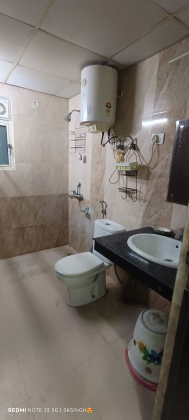Bathroom, sector 78 2 Bedroom 909 Sq.Ft. Builder Floor In Sector 78 Noida 10125058