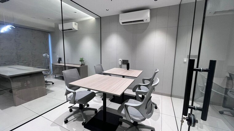 Team Area, piplod Commercial Office Space 745 Sq.Ft. In Piplod Surat 10125270