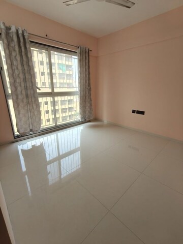 Room in 2 BHK Apartment at Krishna Amorapolis, Dhanori – for Rent