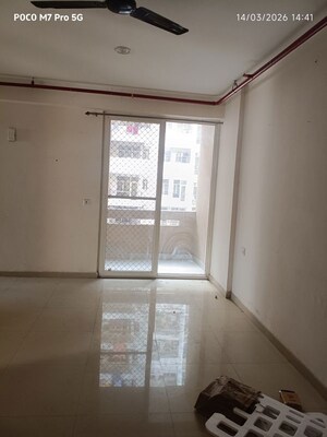 Room in 3 BHK Apartment at Gaur City 2 – for Rent