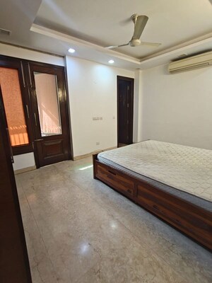 Bedroom in 3 BHK Builder Floor at Nizamuddin East – for Rent