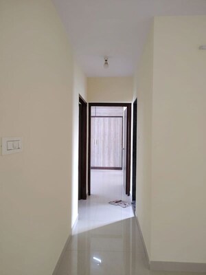 Room in 3 BHK Apartment at Vasant Vihar – for Rent