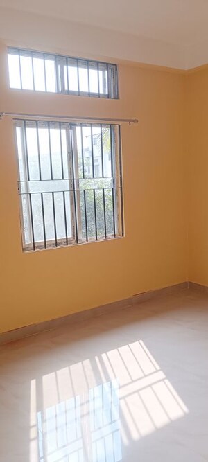 Room in 1 BHK Villa at Six Mile – for Rent