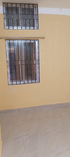 Room in 1 BHK Villa at Six Mile – for Rent