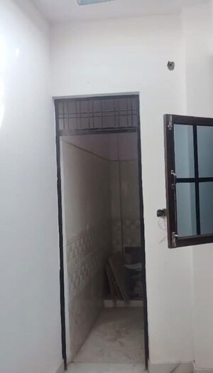 Room in 2 BHK Independent House at Khushboo Complex, Fazullaganj – for Sale