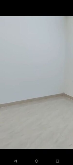 Room in 3 BHK Apartment at Gaur City 7th Avenue, Sector 4 Greater Noida – for Rent