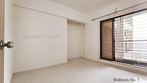 Room in 2 BHK Apartment at Strawberry Onyx, Mira Road – for Rent