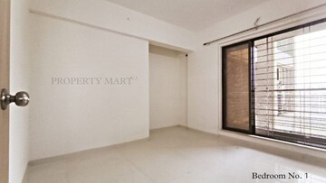 Room in 2 BHK Apartment at Strawberry Onyx, Mira Road – for Rent
