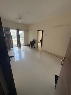 2 BHK Apartment For Rent in Megapolis Serenity