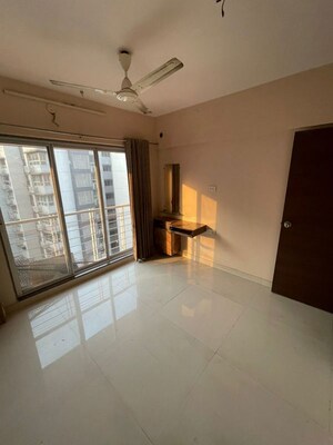 Room in 2 BHK Apartment at Veena Serenity, Chembur – for Rent