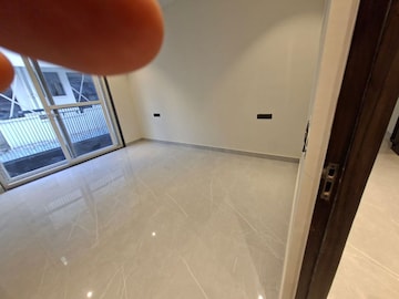 Furnished Amenities in 3 BHK Builder Floor at Sector 50 – for Rent