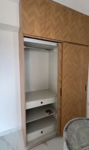 Furnished Amenities in 3 BHK Apartment at Vipul World Floors, Sector 48 – for Rent