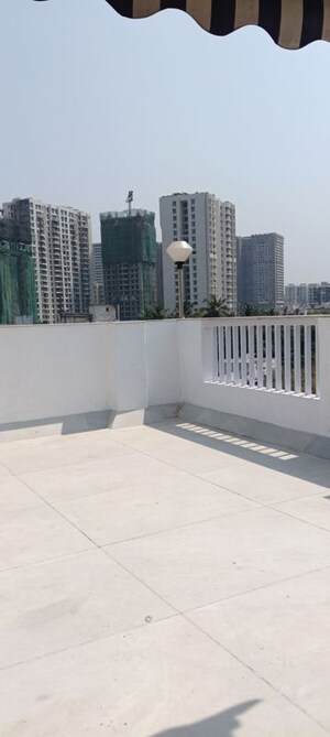 Terrace in 3 BHK Apartment at Versova Gayatri, Andheri West – for Sale