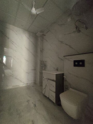 Bathroom in 4 BHK Builder Floor at Sector 46 – for Rent