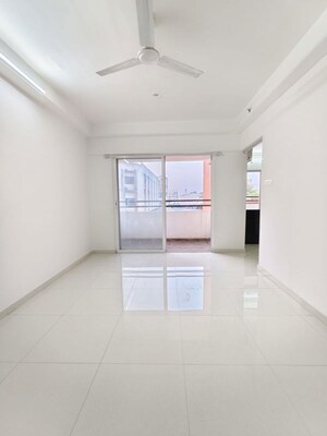 Room in 2 BHK Apartment at Sinhagad Road – for Sale