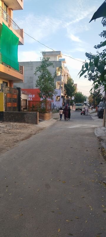  Plot For Sale in Sector 62