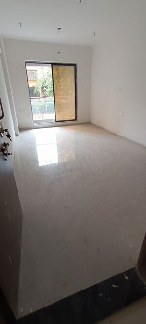 Room in 2 BHK Apartment at Seawoods – for Sale