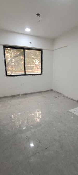 Room in 2 BHK Apartment at Seawoods – for Sale