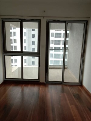 Room in 2 BHK Apartment at Twin Star Vaastu Imperial, Ravet – for Rent