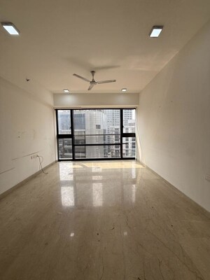 Room in 3 BHK Apartment at Lodha The Park, Worli – for Rent