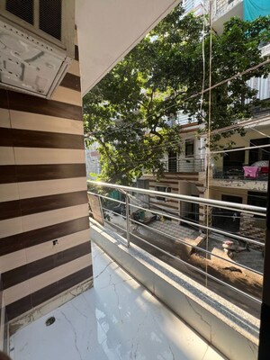 Balcony in 1.5 BHK Builder Floor at Minarch Tower, Sector 44 – for Rent