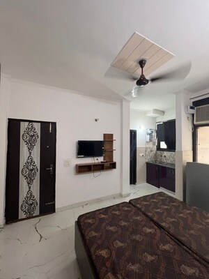 Bedroom in 1.5 BHK Builder Floor at Minarch Tower, Sector 44 – for Rent