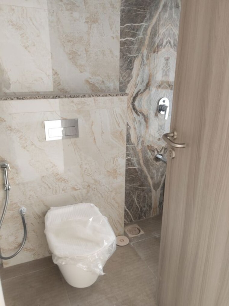 Bathroom, wadhwa-tw-gardens 2 Bedroom 680 Sq.Ft. Apartment In Kandivali East Mumbai 9836287
