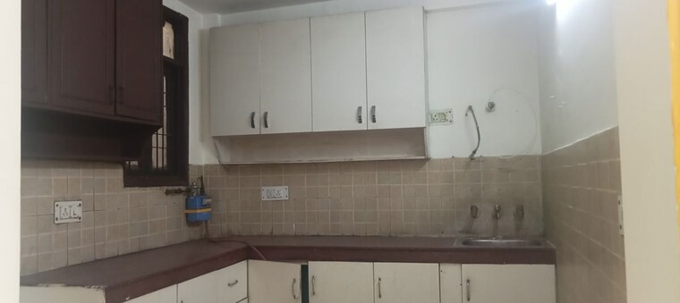 Kitchen, panchsheel vihar 3 Bedroom 1150 Sq.Ft. Builder Floor In Panchsheel Vihar Delhi 10127113
