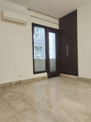 Room in 4 BHK Builder Floor at Saket – for Rent