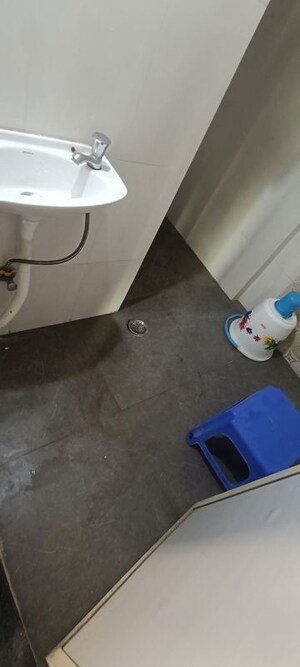 Bathroom in 1 BHK Apartment at Seawoods – for Rent