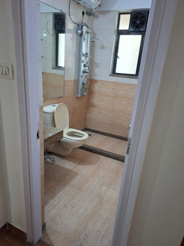 Bathroom, mahindra-lifespaces-splendour 2.5 Bedroom 1000 Sq.Ft. Apartment In Bhandup West Mumbai 10126999