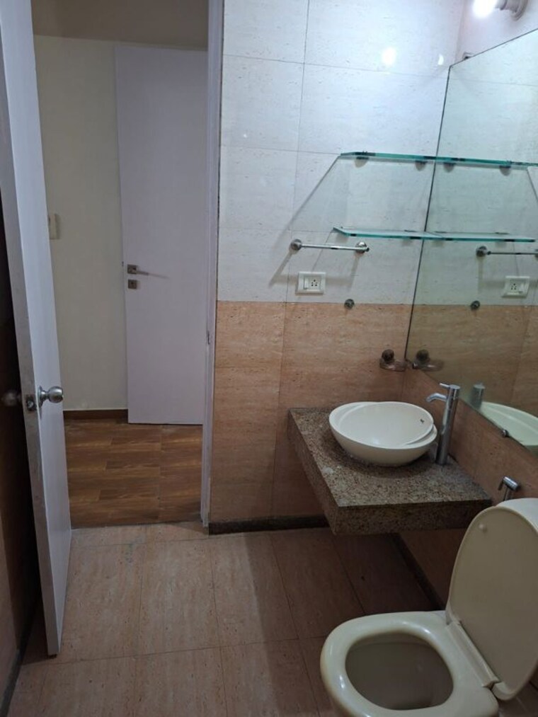 Bathroom, mahindra-lifespaces-splendour 2.5 Bedroom 1000 Sq.Ft. Apartment In Bhandup West Mumbai 10126999