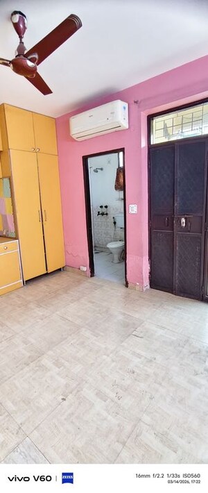 Room in 2 BHK Apartment at Alok Vihar, Sector 50 – for Rent