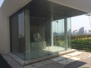 Room in 2 BHK Apartment at Lodha Primero, Mahalaxmi – for Rent