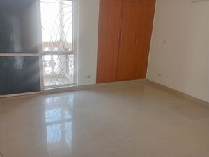 Room in 2 BHK Apartment at Unitech The Residences Gurgaon, Sector 33 – for Rent