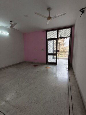 Room in 2 BHK Builder Floor at Malviya Nagar – for Rent