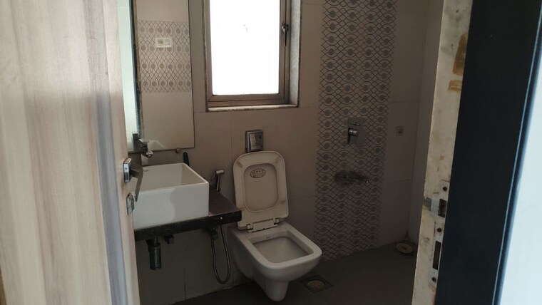 Bathroom, rajesh-raj-splendour 3 Bedroom 1100 Sq.Ft. Apartment In Vikhroli West Mumbai 10127264