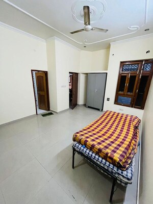 Pg For Rent in Vineet Khand