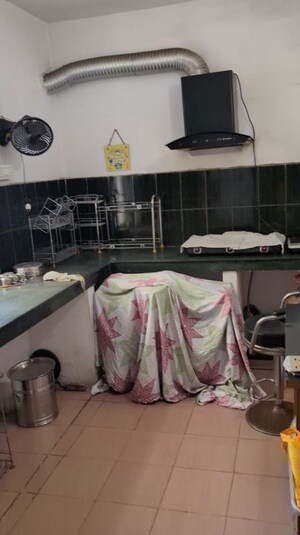 Team Area in 2 BHK Apartment at Morabadi – for Rent
