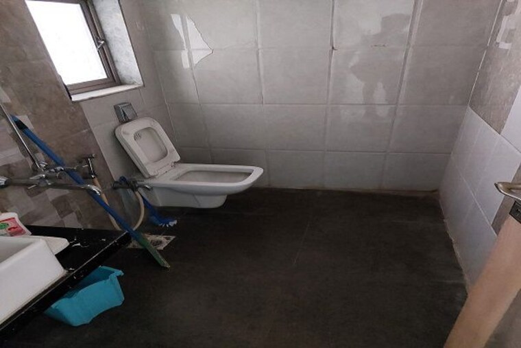 Bathroom, rajesh-raj-splendour 3 Bedroom 1100 Sq.Ft. Apartment In Vikhroli West Mumbai 10127281